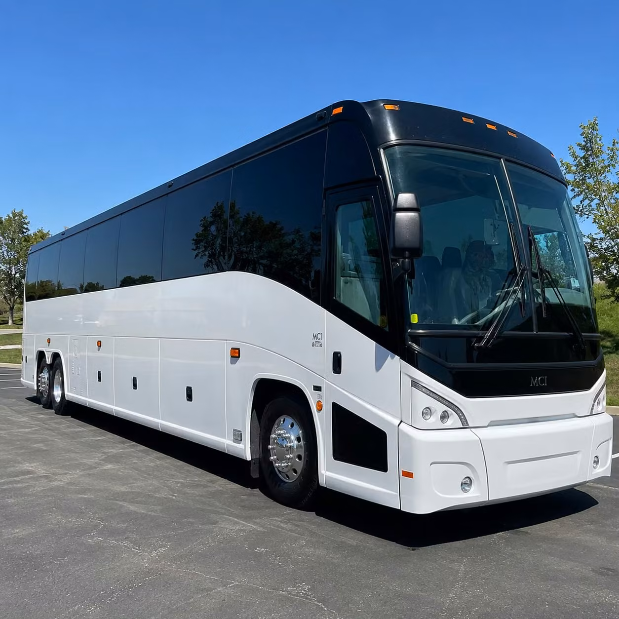 coordinating hotel shuttles and multi stop airport transfers in fort smith