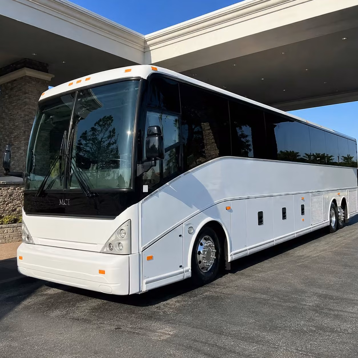 why fort smith groups choose charterbusfortsmith com for airport shuttle bus rentals